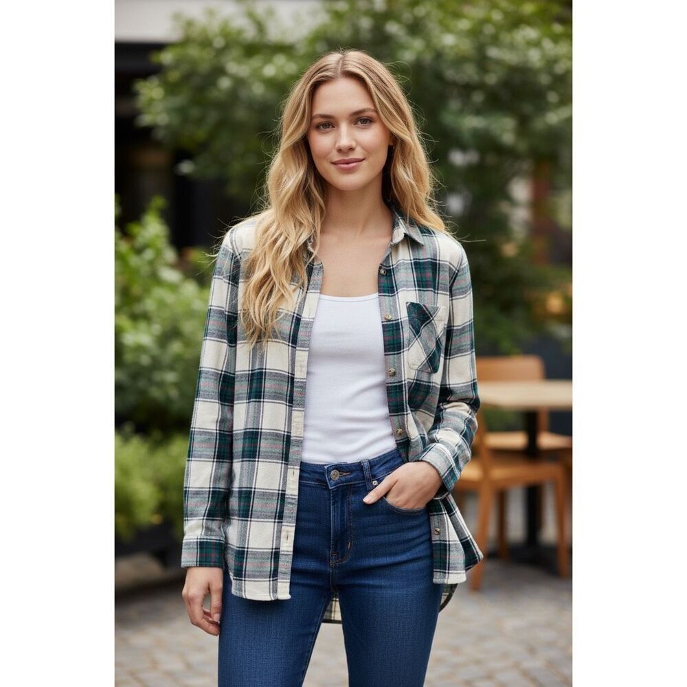 Womens American Eagle Outfitters Boyfriend Holiday Plaid Button Down Shirt Sz S
